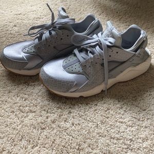 Women’s Nike Huarache Gray Sneakers